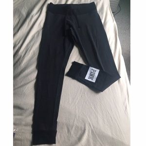 VS Pink leggings