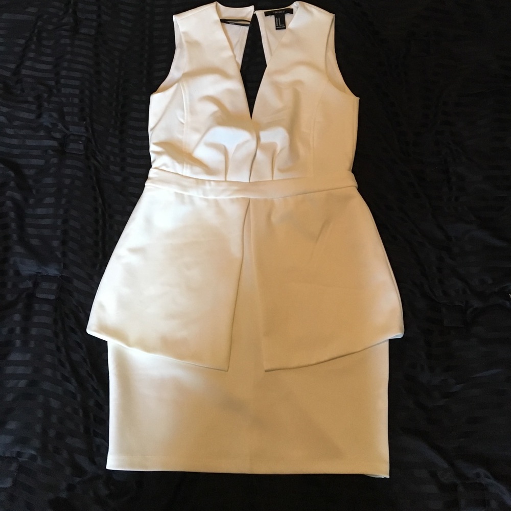White Cocktail Dress(Never Worn)