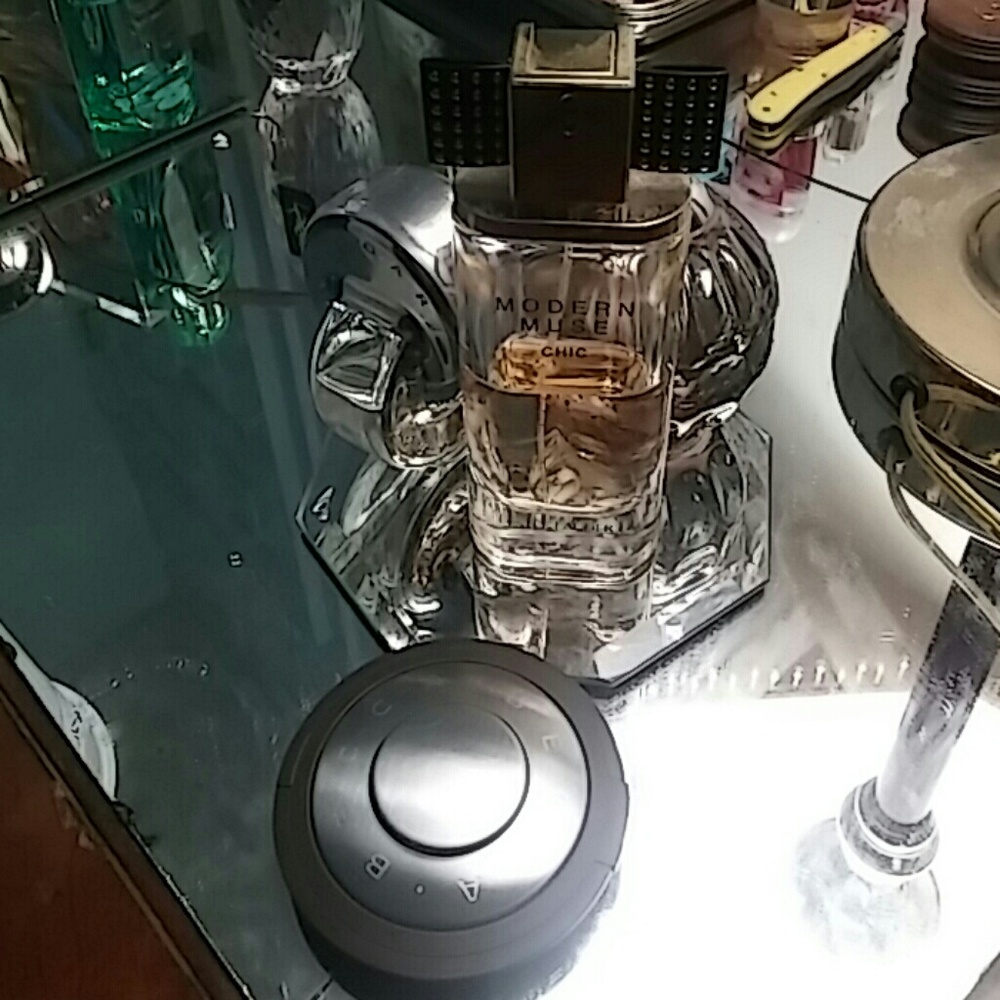 *SOLD* Becca Topaz Highlighter