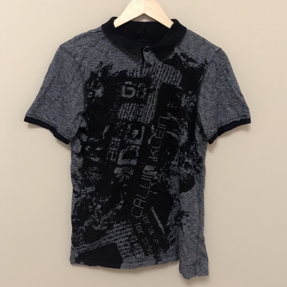 Black T-shirt