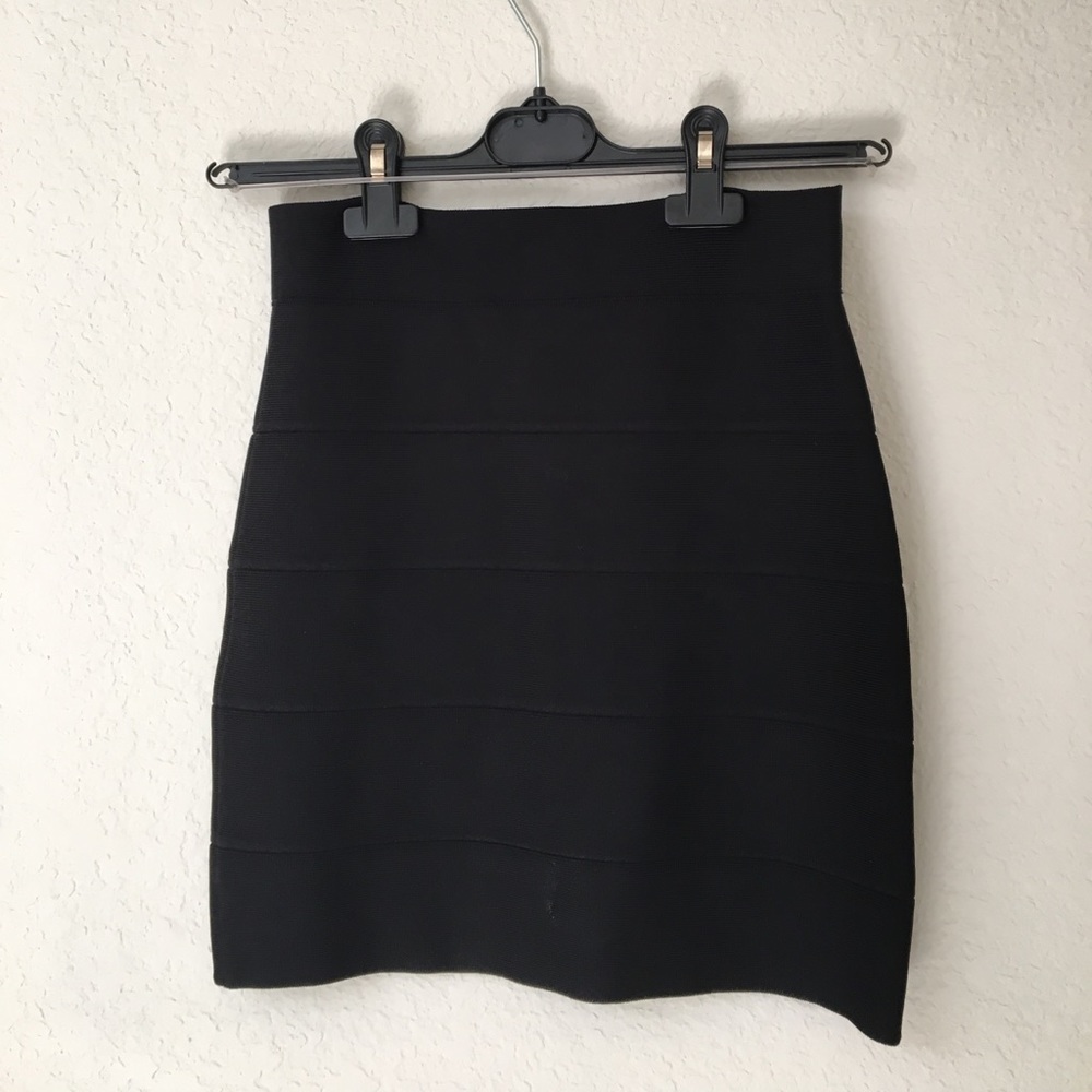 BCBG black bandage skirt