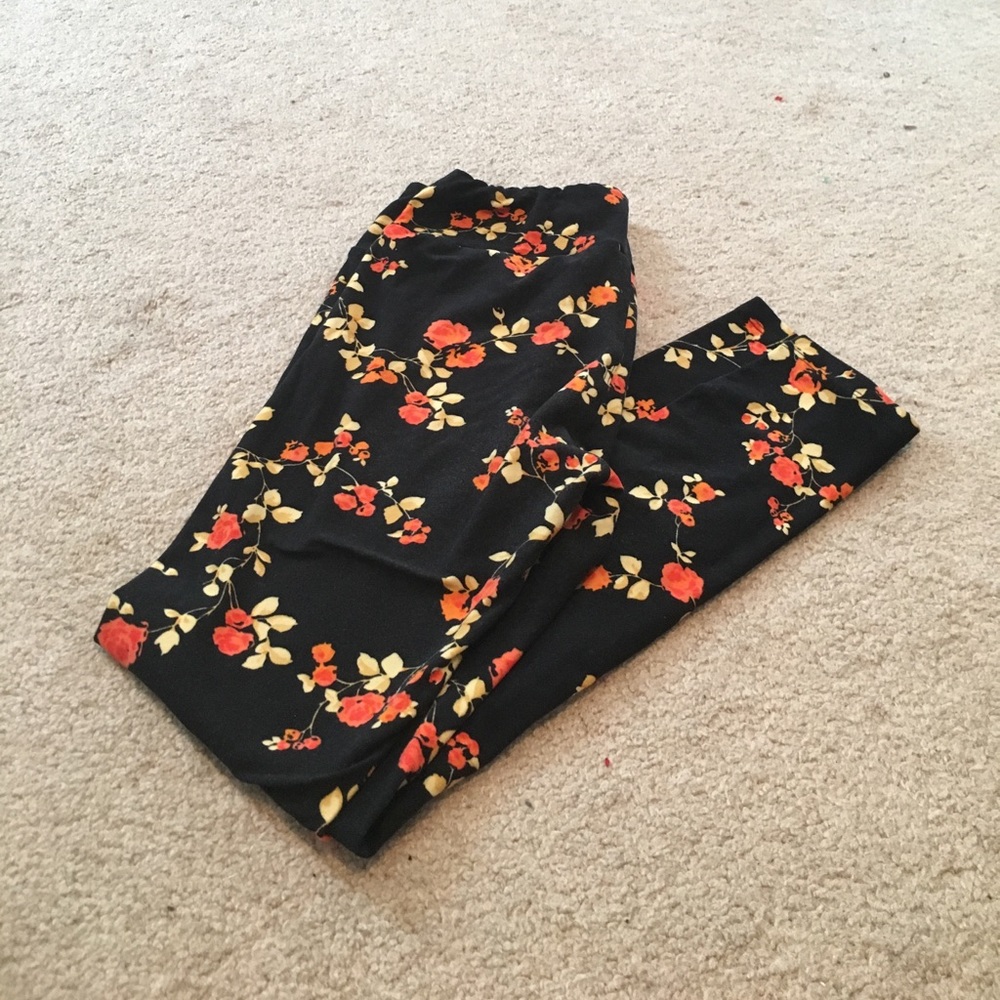One size LulaRoe leggings-EUC!