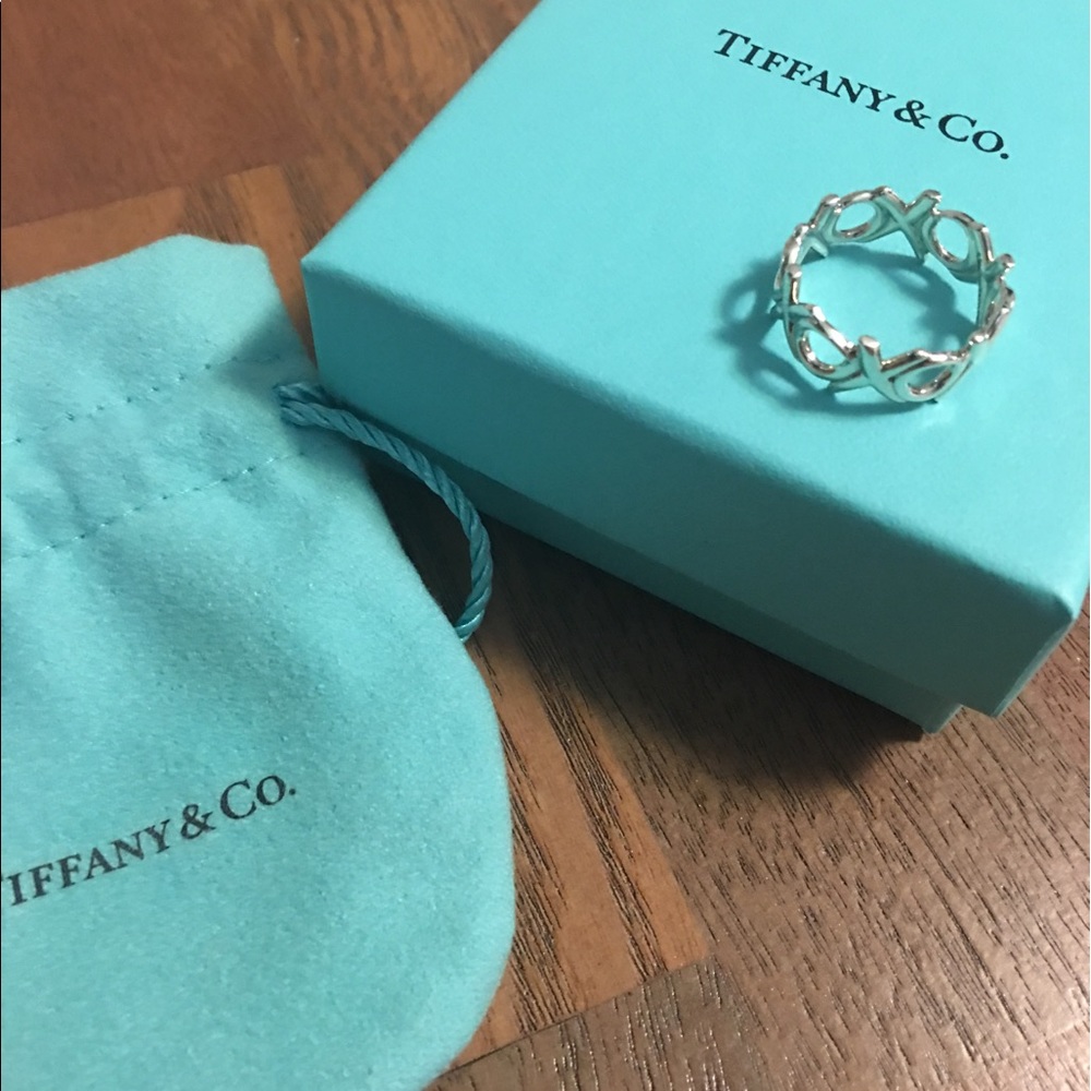 TIFFANY & CO PALOMA PICASSO LOVE AND KISSES RING