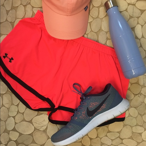 Under Armour Pants - under armour • athletic shorts