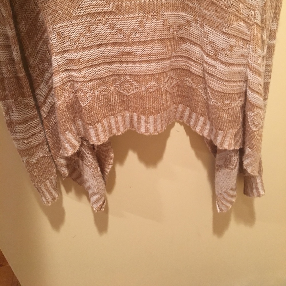 Cardigan - Picture 2 of 4