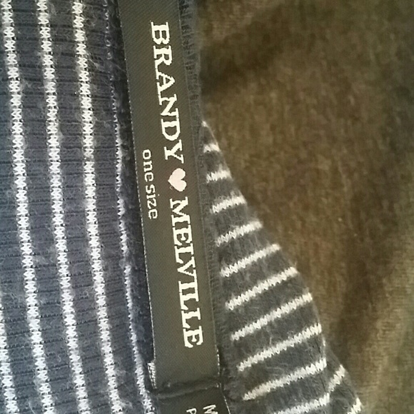 Top - Picture 2 of 2