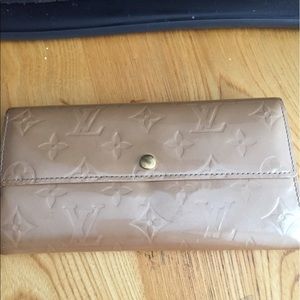 Louis Vuitton Vernis Sarah Wallet