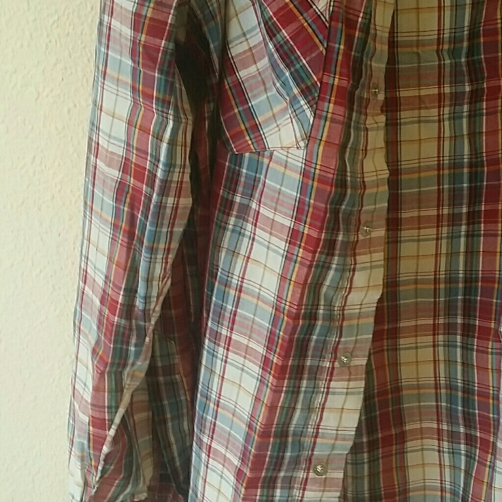 Button up - Picture 2 of 3