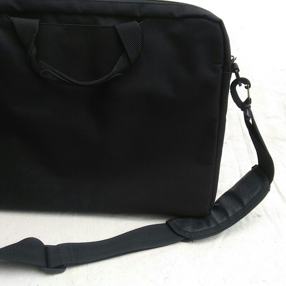 S-Solo Messenger Handbag - Picture 2 of 5