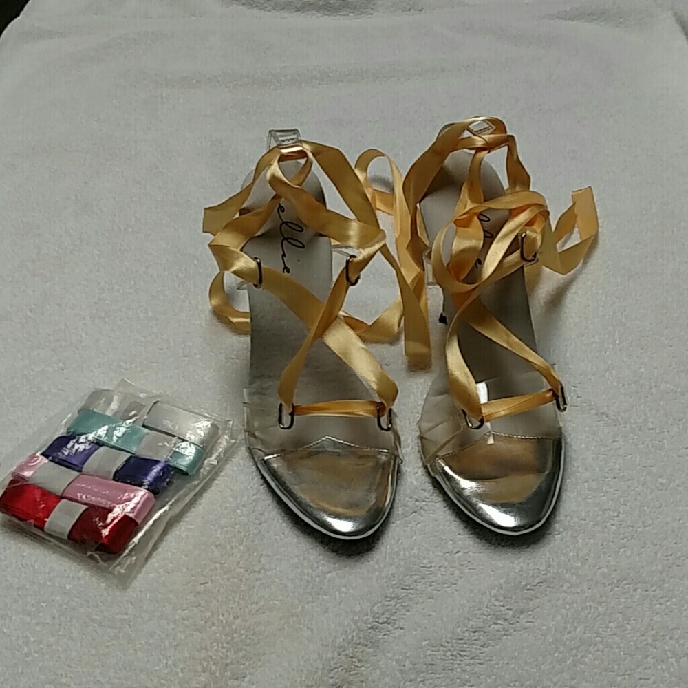 Open toe sandles