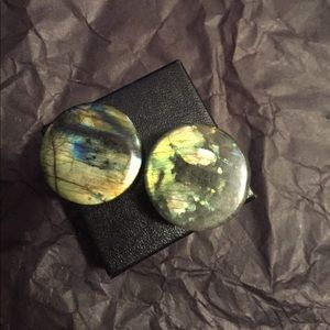Labradorite plugs