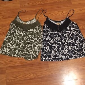 Hollister 2 tank tops navy and army green