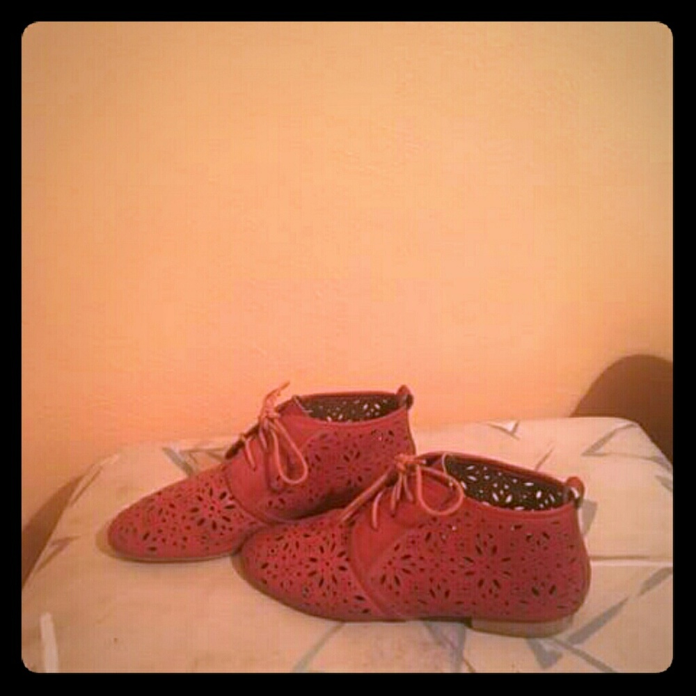 Pink floweral flats