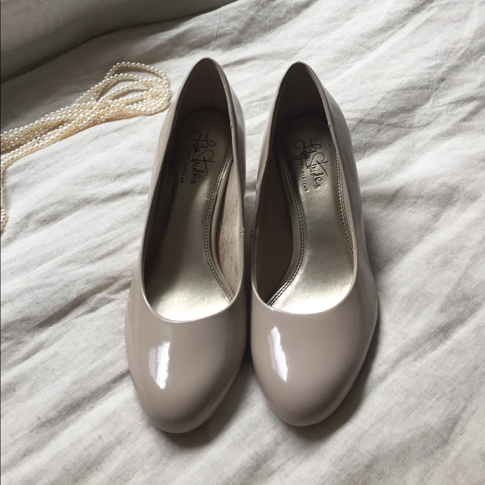 Life Stride Career shoes