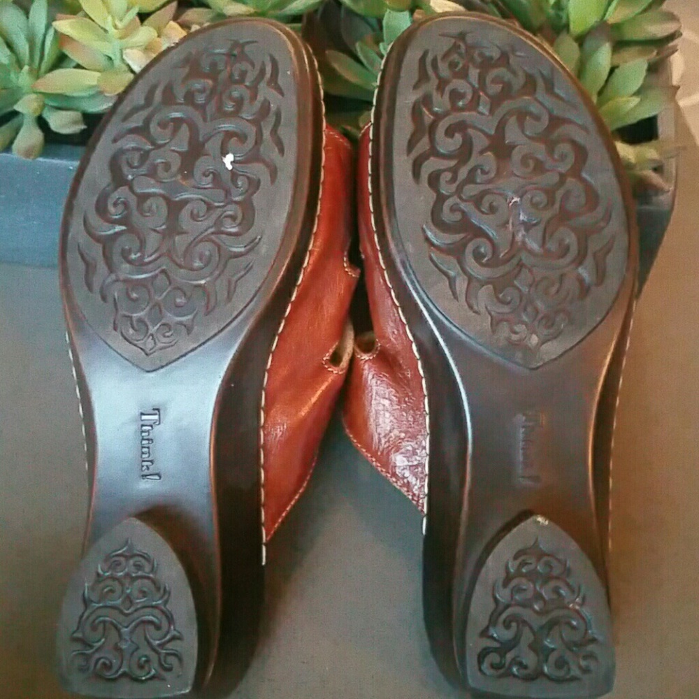 "Think " brown sandals. - Picture 2 of 2