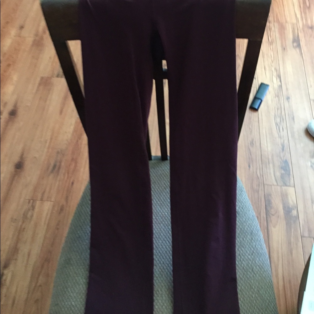 Size 6 Lululemon yoga pants