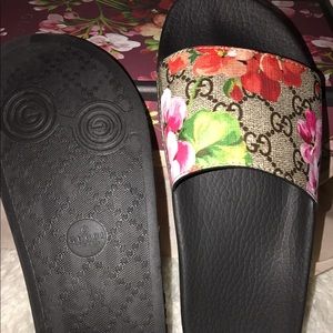AUTHENTIC Gucci Blossom slides