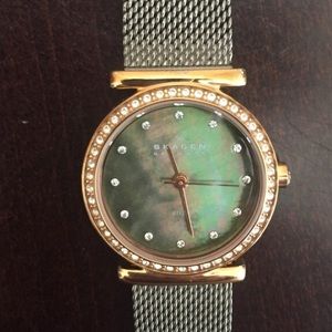 Skagen rose gold, mother of pearl wristwatch