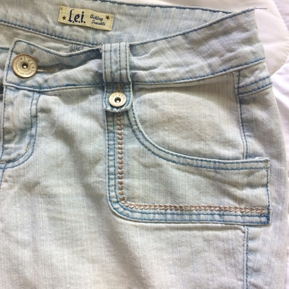💋LEI light blue washed out vintage jeans💋