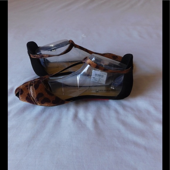 20 shoes fancy burgundy flat t sandals w buckle from teresa s closet on poshmark 20 shoes fancy burgundy flat t sandals w buckle from teresa s closet on poshmark