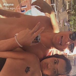 Meet your Posher, Derrick