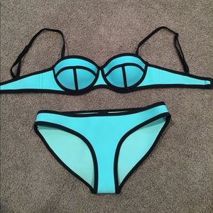 Triangl Bikini