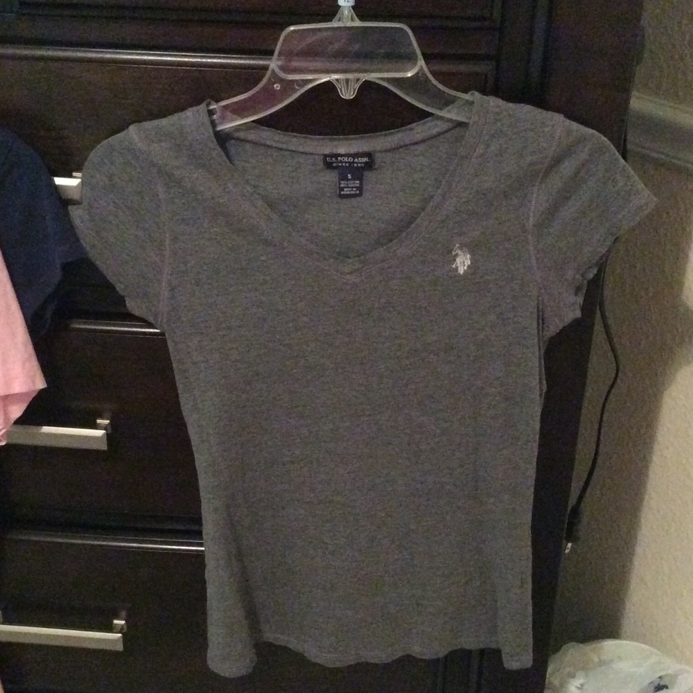 Grey V-neck POLO t-shirt
