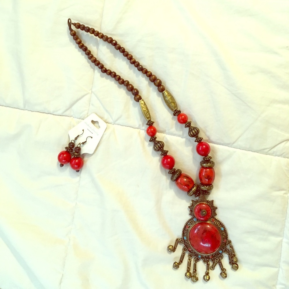 ❗️Sale❗️Beautiful boho red marble necklace
