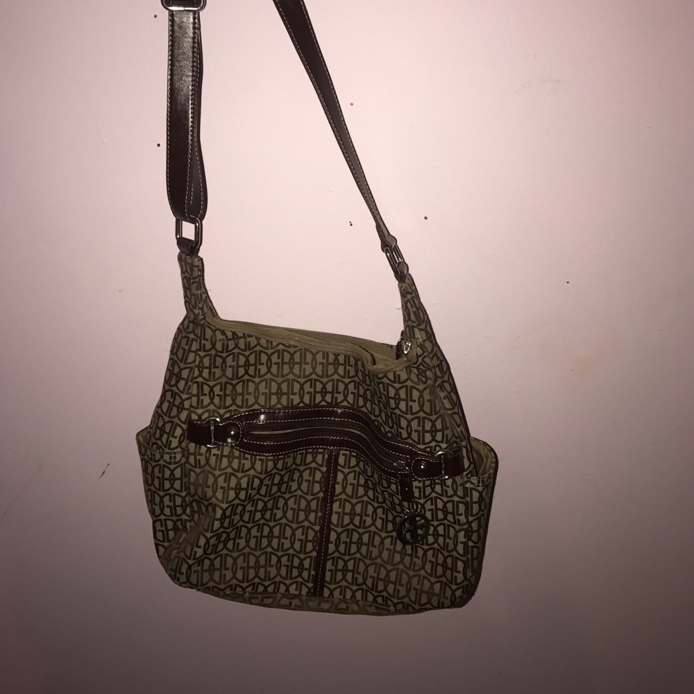 6 compartment bag!