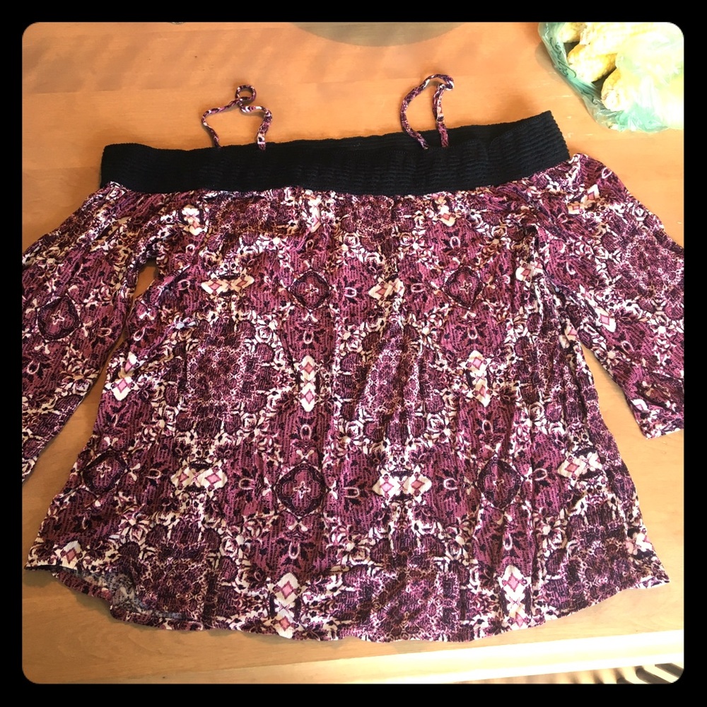 NWT fun patterned off the shoulders blouse