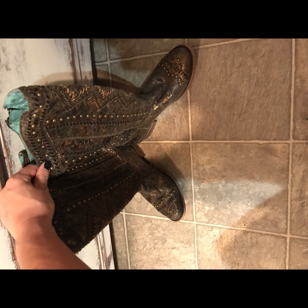 Corral boots