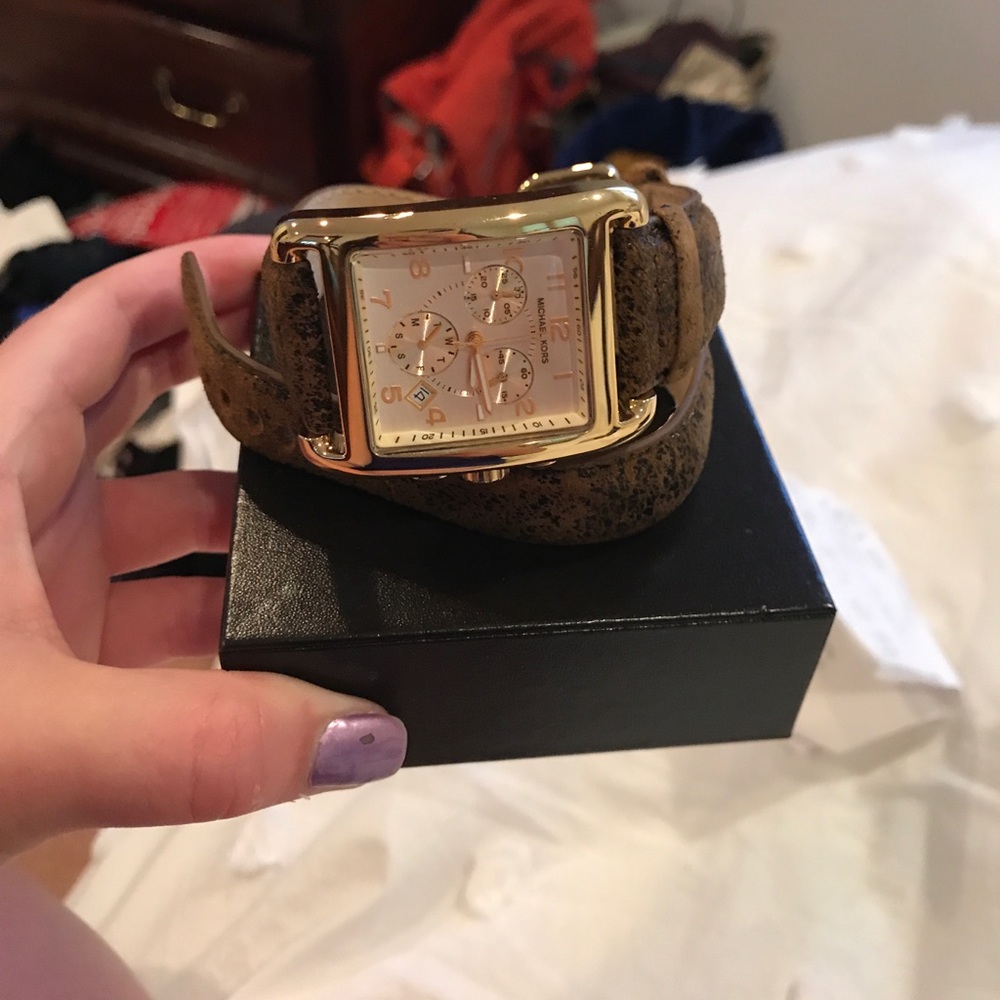 NWT Michael Kors distress mocha leather watch