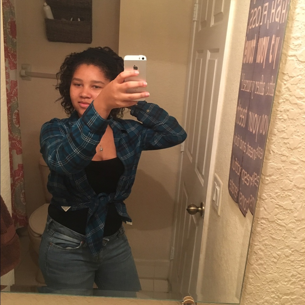 Plad button down