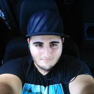 Meet your Posher, Estevan