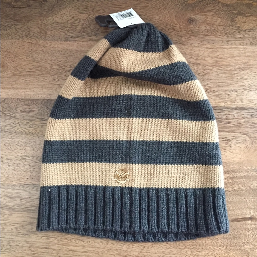 Michael Kors beanie - Picture 2 of 5