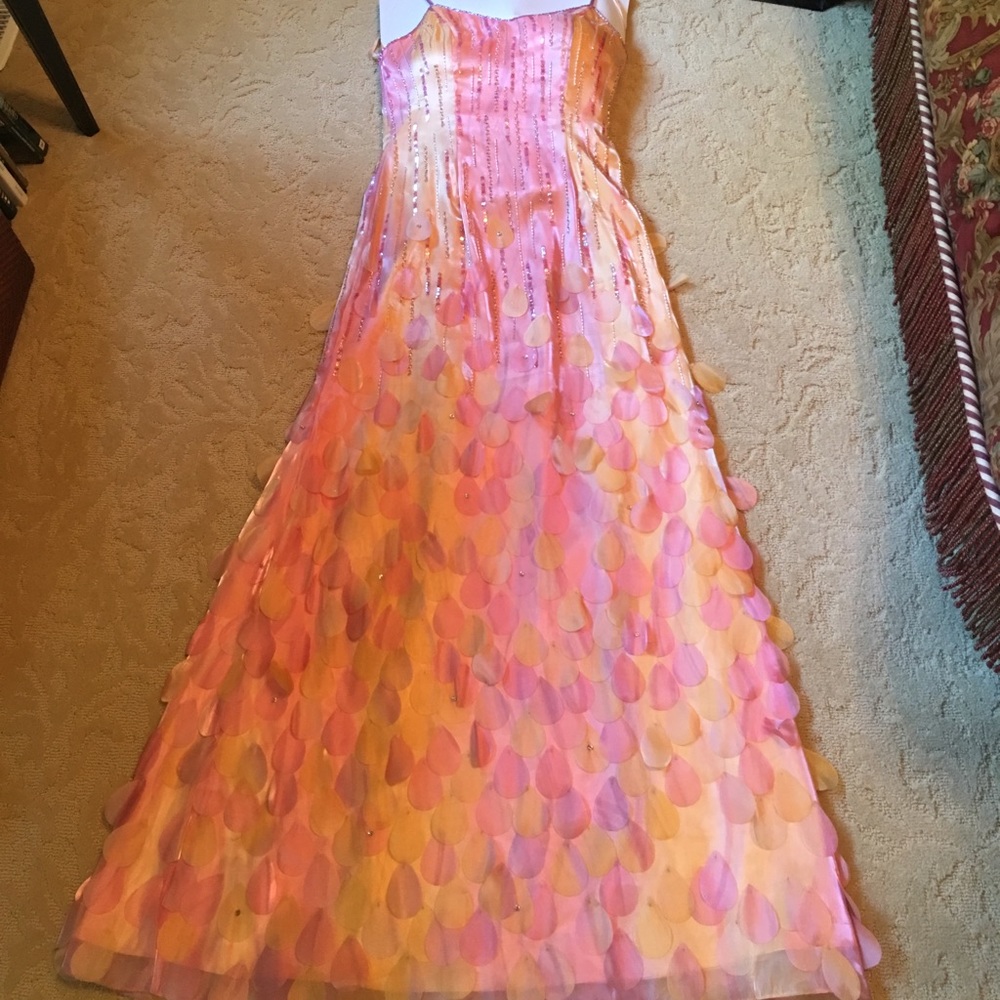 💫⭐️Gorgeous, worn once, formal.👗