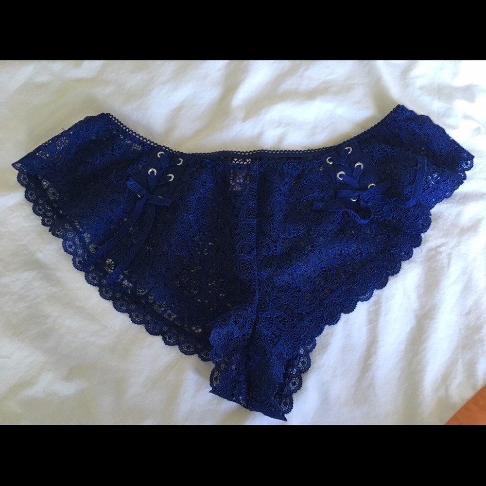 Victoria's Secret Very Sexy navy lace shorts