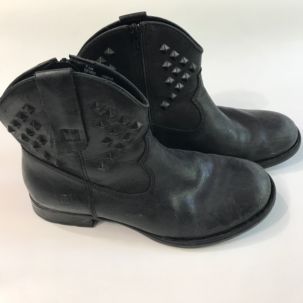 Born leather boots