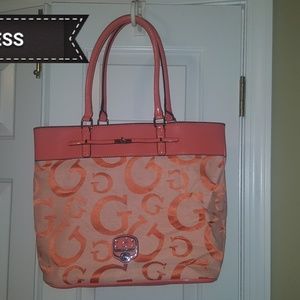 GUESS TOTE