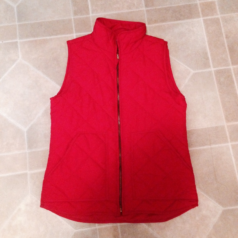 LAST DAY TO BUY . Red quilted vest