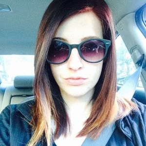 Meet your Posher, Carly