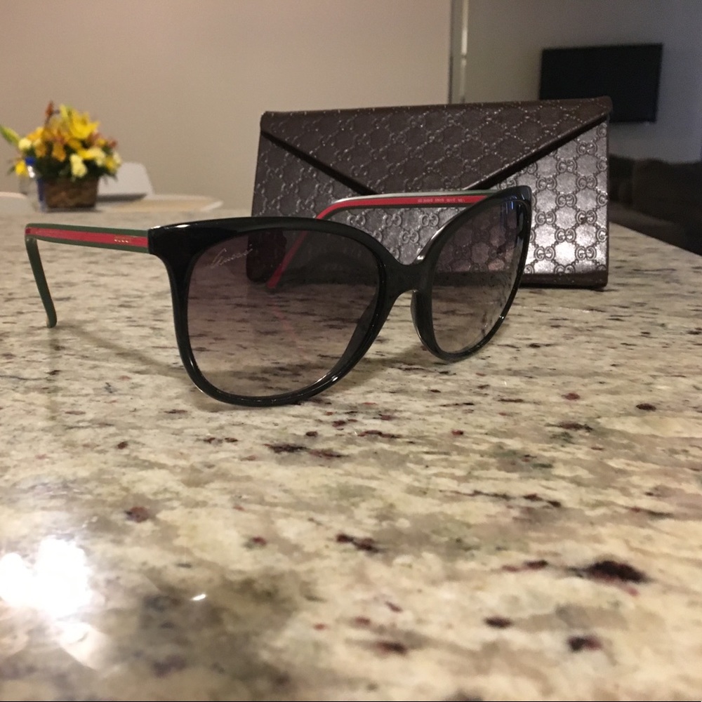 Gucci sunglasses *authentic*