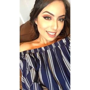 Meet your Posher, Ivette