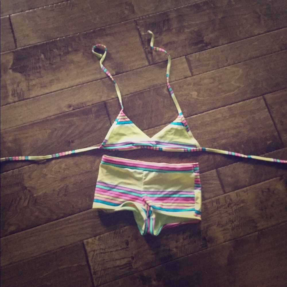 Bathing suit