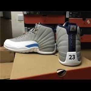 Retro 12 University Blue/Grey