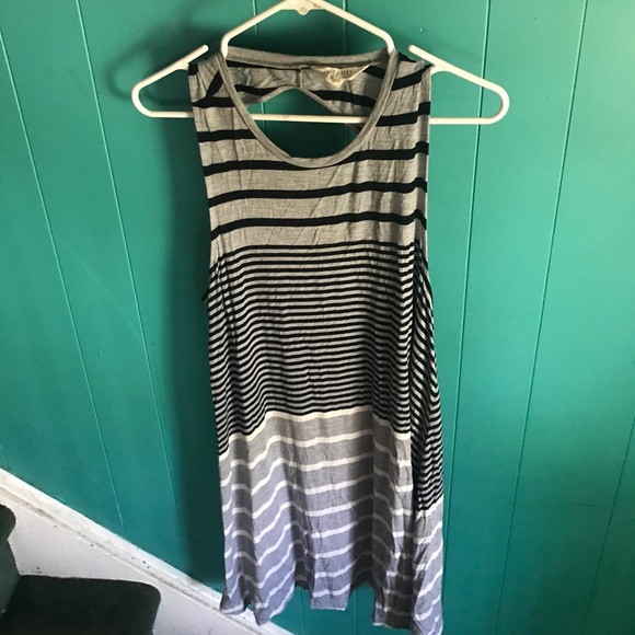 Summer dress - Picture 1 of 2