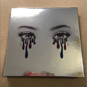 Kylie Cosmetics Holiday Palette