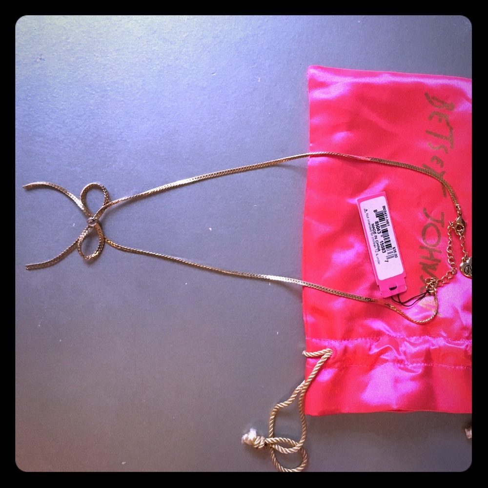 Vintage Betsey Johnson gold bow necklace NWT