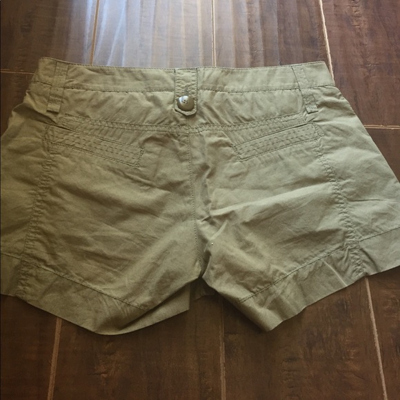 Cargo shorts - Picture 2 of 2