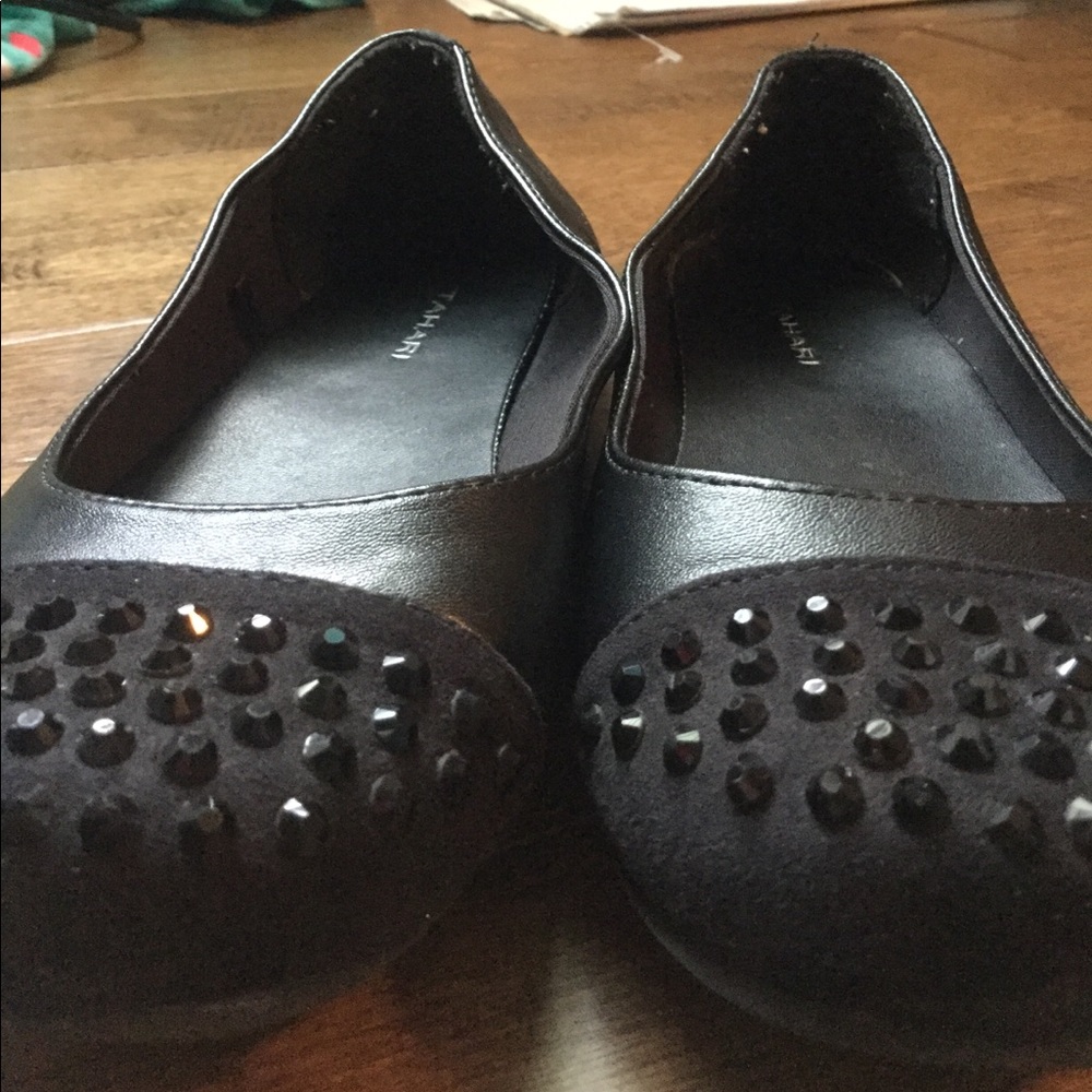 Shoes - Picture 2 of 3